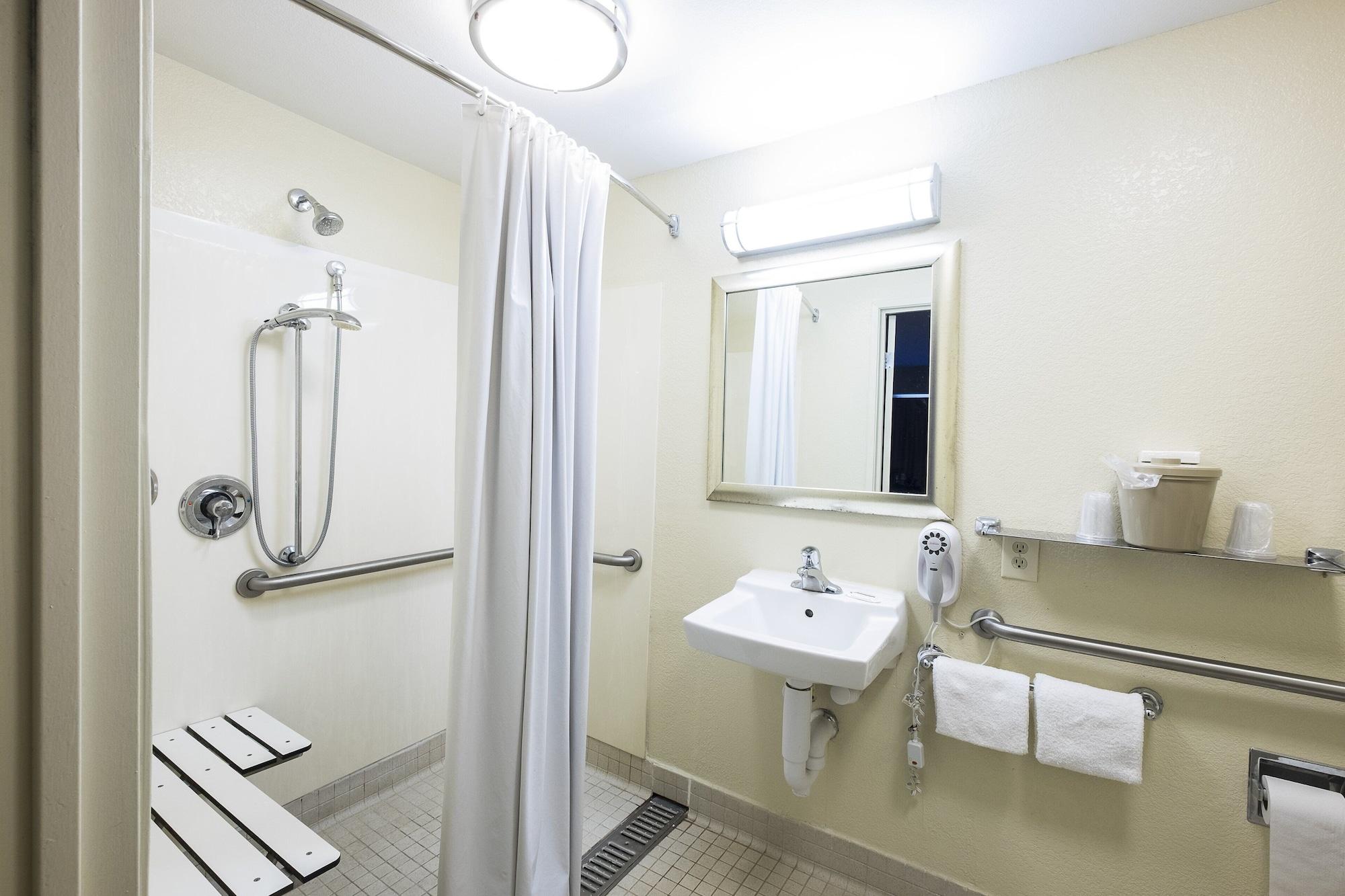 Red Roof Inn Boston - Southborough/Worcester Extérieur photo