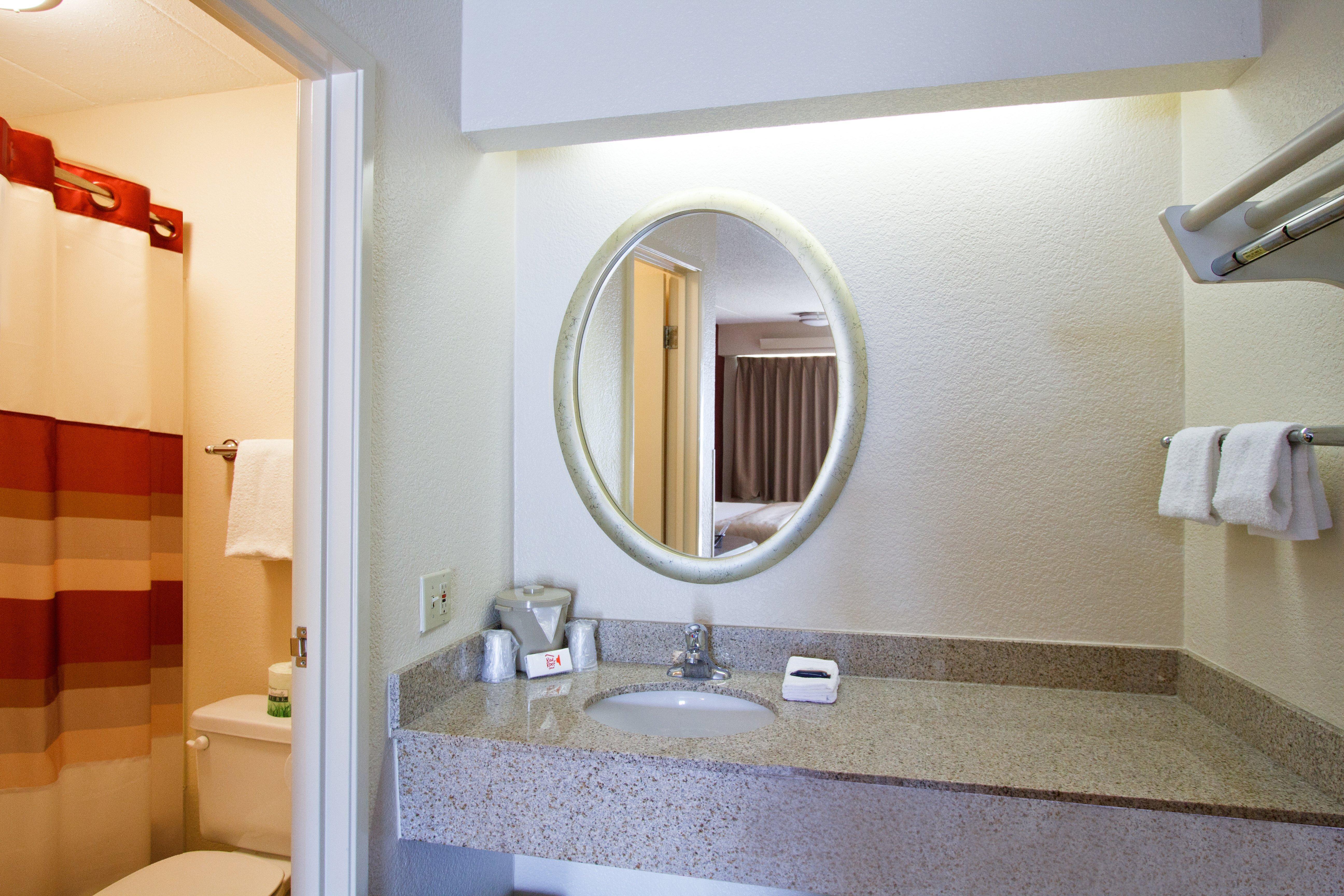 Red Roof Inn Boston - Southborough/Worcester Extérieur photo